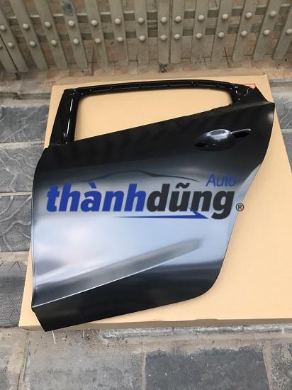 CÁNH CỬA SAU TRÁI MAZDA 3