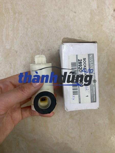 BƠM NƯỚC RỬA KÍNH NISSAN NAVARA NP300