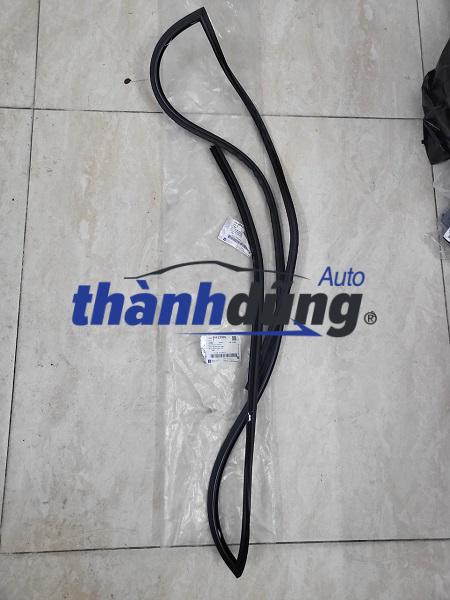 GIOĂNG KÍNH CHẮN GIÓ TRƯỚC CHEVROLET CAPTIVA 2006