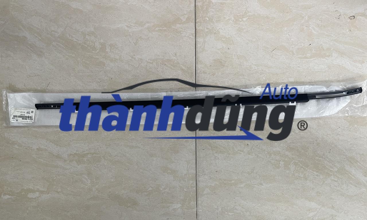 NẸP CHÂN KÍNH TRƯỚC TRÁI HYUNDAI SANTAFE