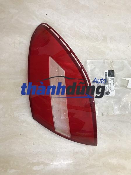 ỐP MẶT ĐÈN HẬU MERCEDES C250 | 2048201864