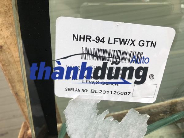 KÍNH CHẮN GIÓ TRƯỚC ISUZU QKR230 - Ảnh 2