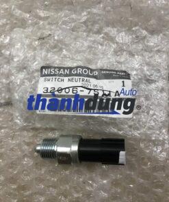 CẢM BIẾN CÀI CẦU 4WD NISSAN NAVARA | 320067S11A