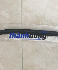 NẸP CHÂN KÍNH TRƯỚC PHẢI HYUNDAI TUCSON | 822202S000