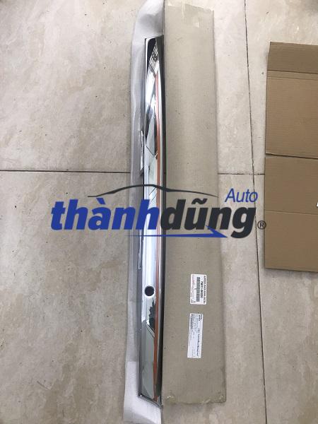 NẸP MẠ CỐP SAU TOYOTA FORTUNER 2006 | 768110K020