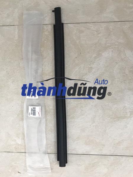 NẸP CHÂN KÍNH NGOÀI TOYOTA LAND CRUISER 2009 | 7571160071