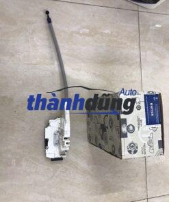 Ổ NGẬM KHÓA CỬA TRƯỚC MERCEDES C300 2008-2015 | 2047201535