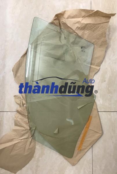 KÍNH CÁNH CỬA TRƯỚC PHẢI FORD FIESTA | 8A6Z5821410A