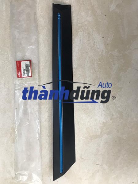 NẸP THÀNH CÁNH CỬA HONDA CIVIC 2007 | 75303SNBT01