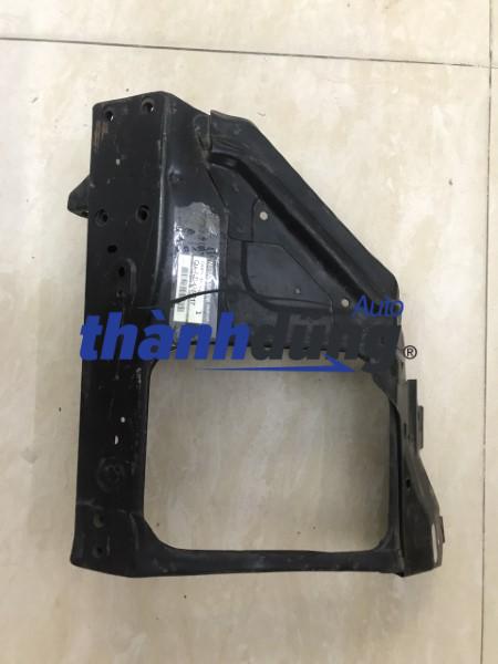 GIÁ BẮT ĐÈN PHA NISSAN NAVARA 2015-2021 | F25204KEMB