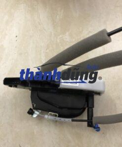 khóa ngậm cánh cửa nissan xtrail