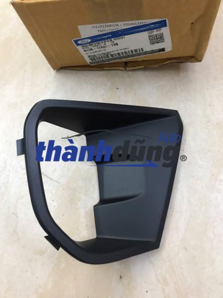 ỐP ĐÈN BA ĐỜ SỐC SAU FORD RANGER 2022-2025 | N1VB17A817AB