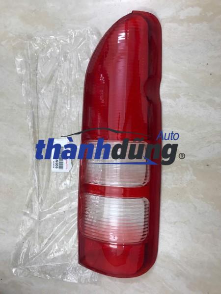 ỐP MẶT ĐÈN HẬU TOYOTA HIACE 2006-2015 | 8156126201 - Ảnh 2