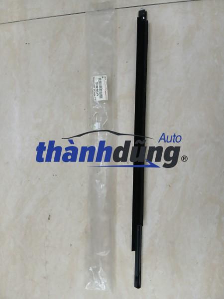 NẸP CHÂN KÍNH TOYOTA FORTUNER 2016 | 68180-0K050
