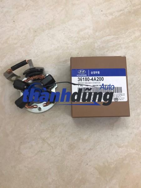 CHỔI THAN ĐỀ KIA K200 | 36180-4A200