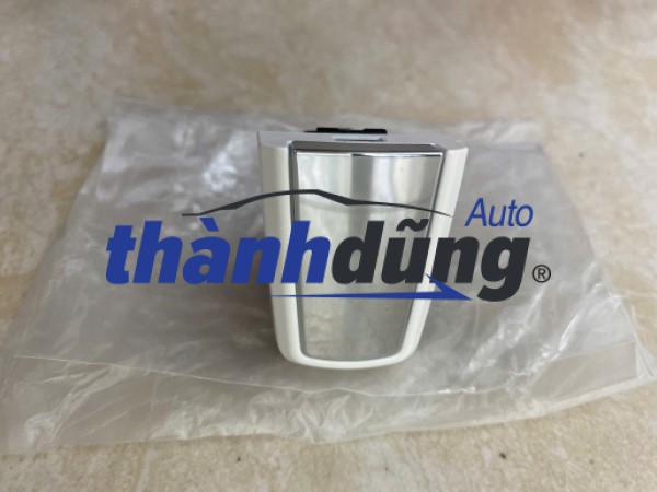 ĐUÔI TAY MỞ CỬA CHEVROLET TRAILBLAZER 2013-2019 | 25936881