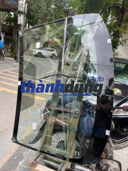 KÍNH CHẮN GIÓ NISSAN KICKS 2020 | 727005RW0B