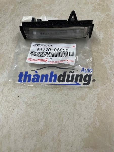 ĐÈN SOI BIỂN SỐ TOYOTA VIOS 2006-2013 | 8127006050