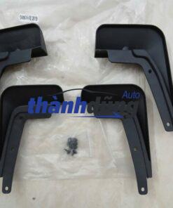 CHẮN BÙN BÁNH HYUNDAI SANTAFE 2018 | 86842S1000