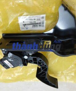 BÀN ĐẠP CHÂN GA KIA BONGO 3 2006 | 327004E002