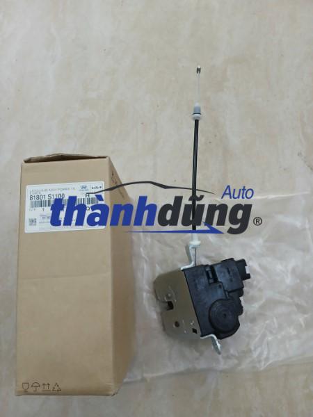 Ổ NGẬM CỐP HẬU HYUNDAI SANTAFE 2020-2024 | 81801S1100