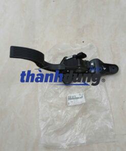 BÀN ĐẠP CHÂN GA HYUNDAI VERACRUZ 2009-2012 | 327002B110