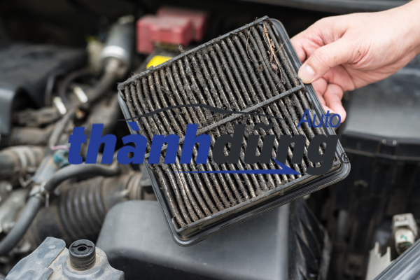 BỘ LỌC GIÓ BẨN LÀM ĐÈN CHECK ENGINE SÁNG – TẠI SAO XẢY RA