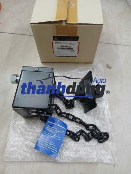 TREO LỐP DỰ PHÒNG MITSUBISHI PAJERO 2008-2023 | 4260A122