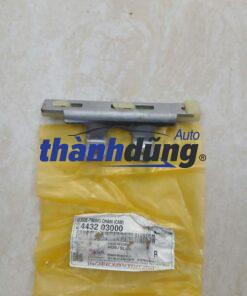 NHỰA TỲ XÍCH CAM HYUNDAI I20 2008-2013 | 2443203000