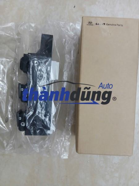 CÔNG TẮC LÊN KÍNH HYUNDAI SANTAFE 2012-2016 | 935702W050