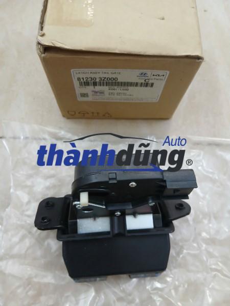 Ổ NGẬM CỐP HẬU KIA SORENTO 2014-2020 | 812303Z000