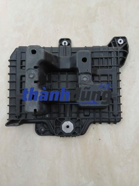 GIÁ ĐỠ BÌNH ẮC QUY HYUNDAI SANTAFE 2013-2018 | 371502W000