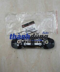 TAY MỞ CỬA NGOÀI MITSUBISHI PAJERO V31 | MR156876