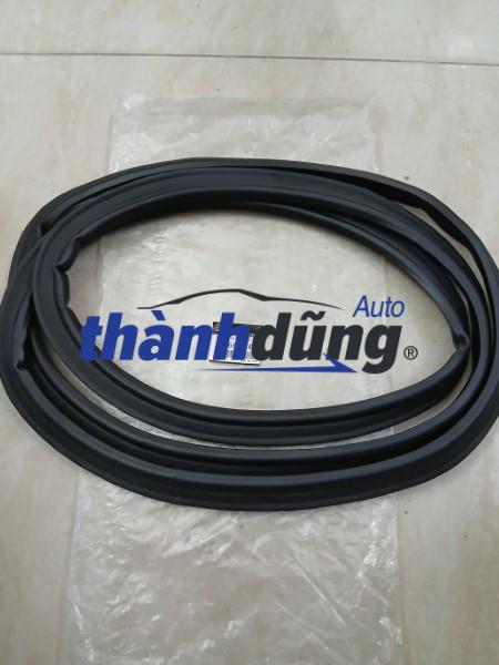 GIOĂNG CỐP SAU MITSUBISHI PAJERO 2000-2007 | MB669334