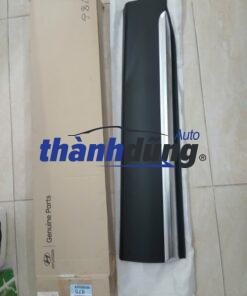 NẸP SƯỜN CÁNH CỬA HYUNDAI SANTAFE 2021-2025 | 87721S1200SCR