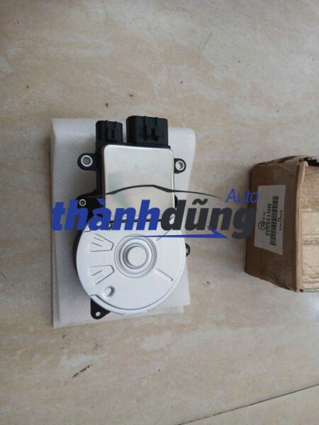 MOTOR QUẠT KÉT NƯỚC MITSUBISHI GRANDIS 2005-2011 | MN135302