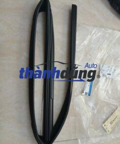 GIOĂNG TRƯỢT KÍNH FORD EVEREST 2013-2021 | EB3Z2625766A