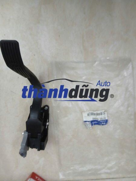 CẢM BIẾN CHÂN GA HYUNDAI STAREX 2000-2007 | 327004A660