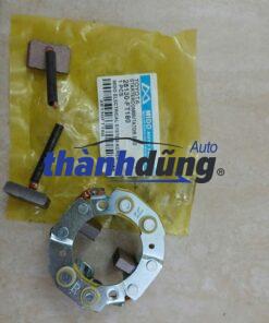 CHỔI (GIÁ) THAN ĐỀ TOYOTA INNOVA | 2814070020