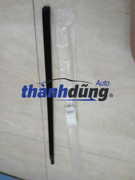 NẸP CHÂN KÍNH MITSUBISHI PAJERO 2006-2015 | MN117612